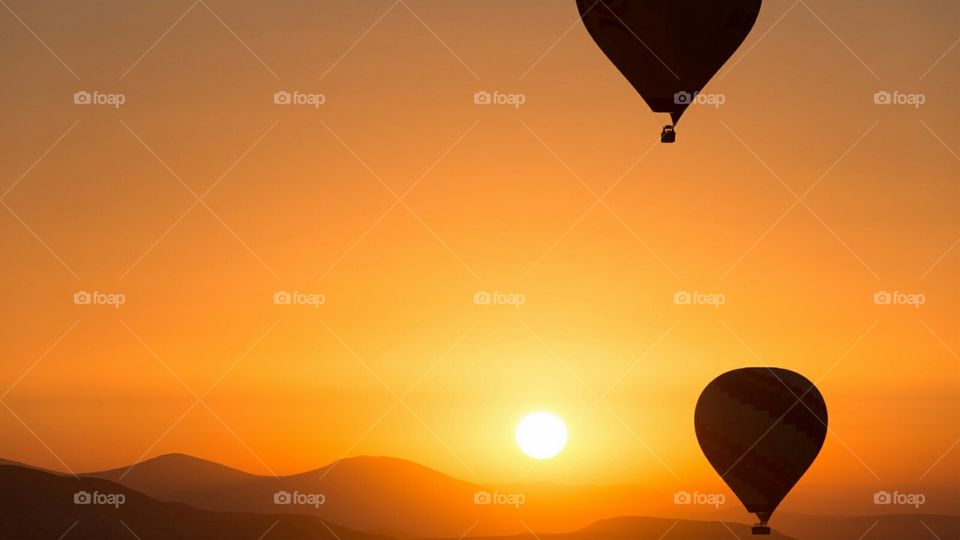 Hot air balloon in the evening