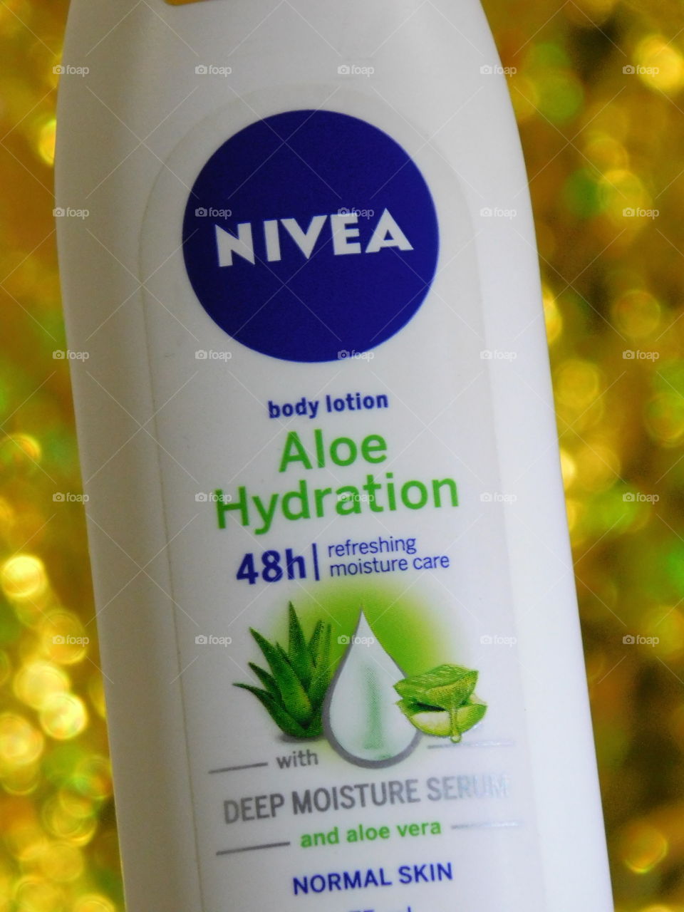 Nivea - Nivea Aloe hydration body lotion with deep moisture serum and aloe Vera for normal skin. It give your skin fast absorbing and refreshing moisturization and make it noticably smoother for the 48 hours.
