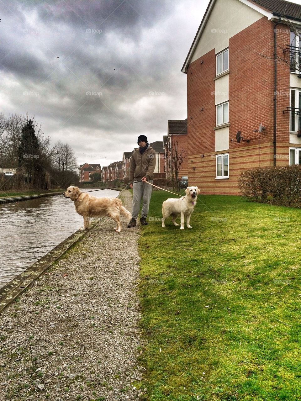 Nocas and Zoe at the canal