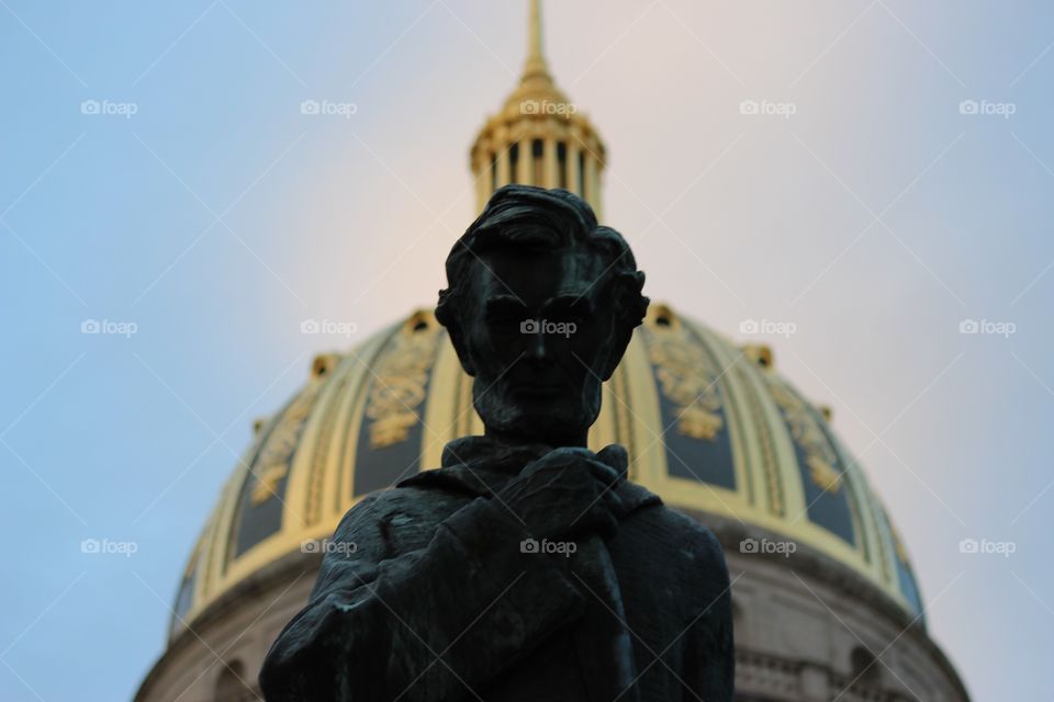 Abraham Lincoln s statue. Capitol building West Virginia 