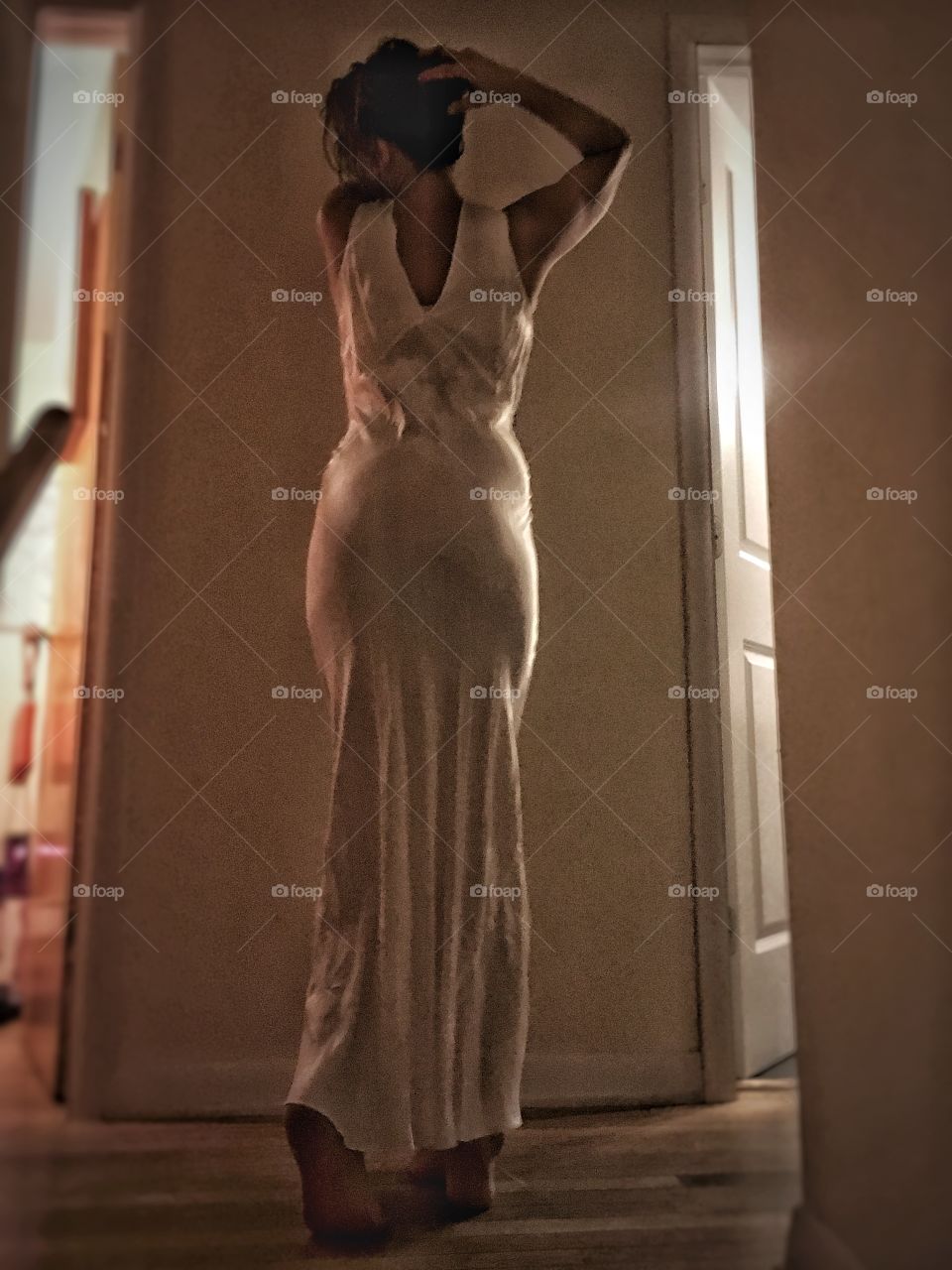 Evening in a 1940s gown