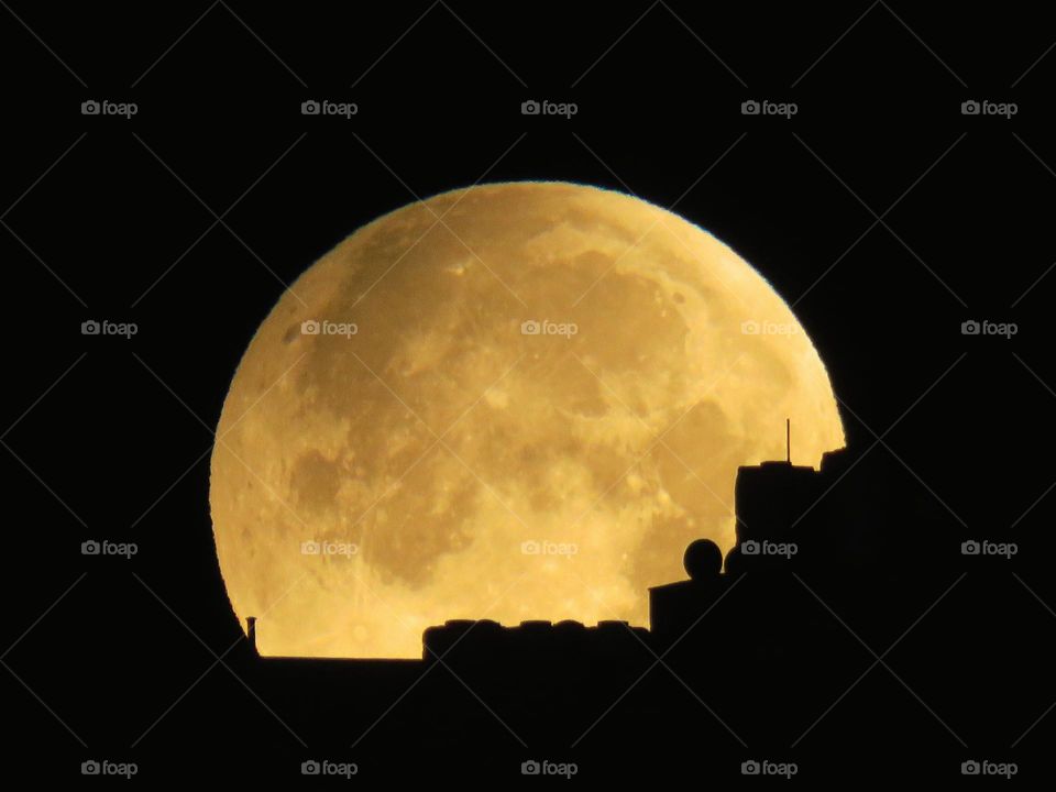 Wonderful partial lunar eclipse