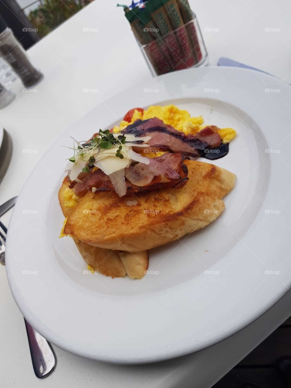 breakfast at cape point vineyard