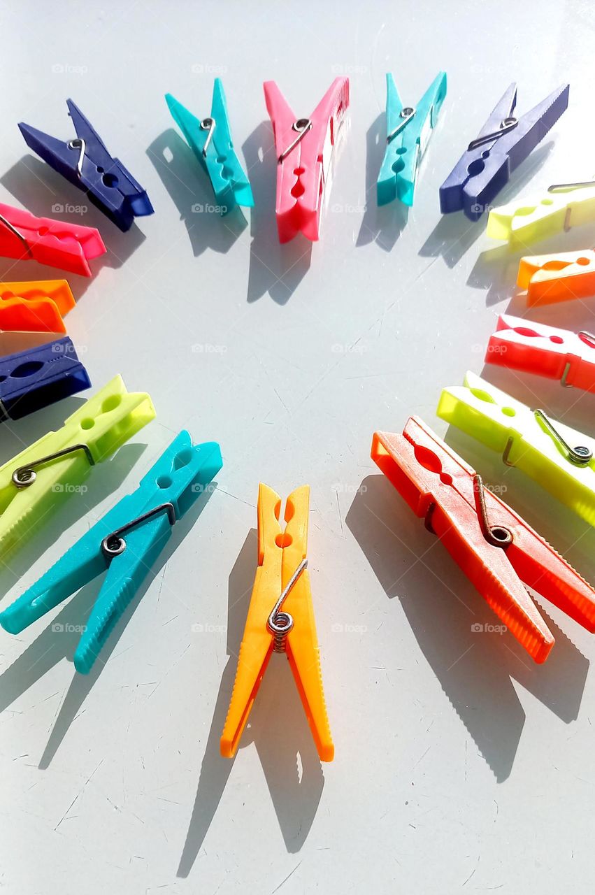 Corazón con pinzas de ropa