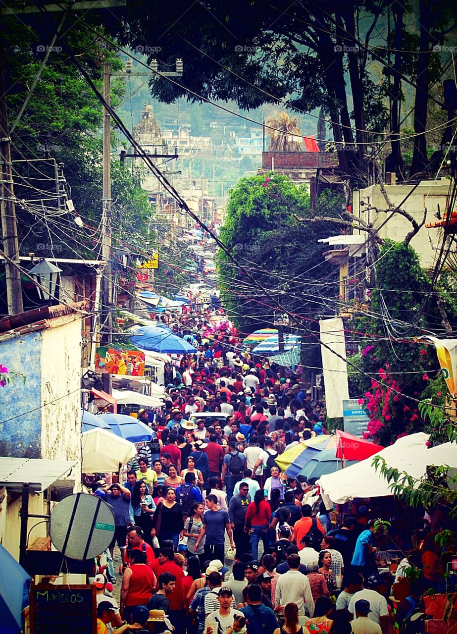 A busy marketplace at Tepotzotlán!