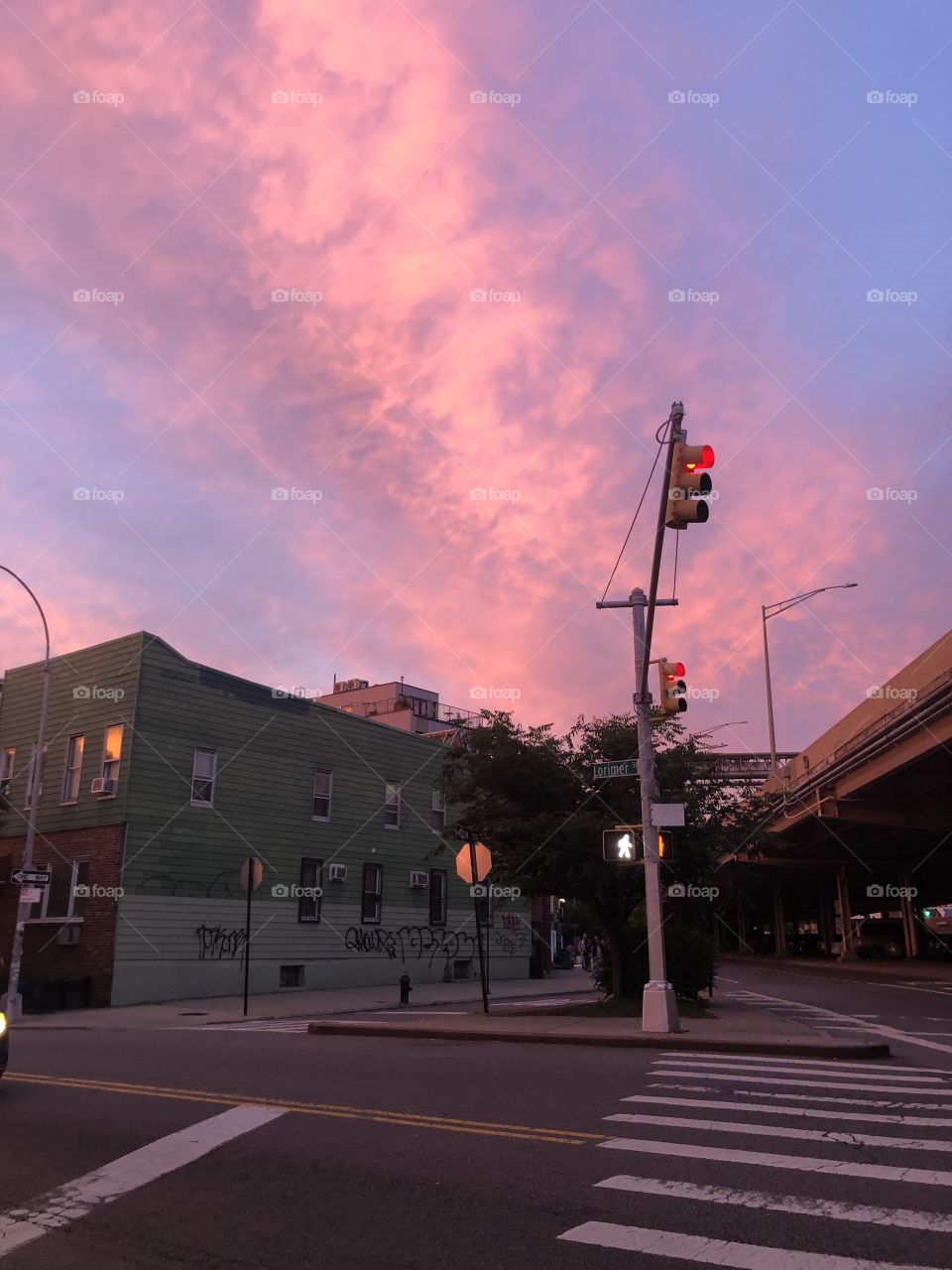 Pastel sunsets light up this Williamsburg sky