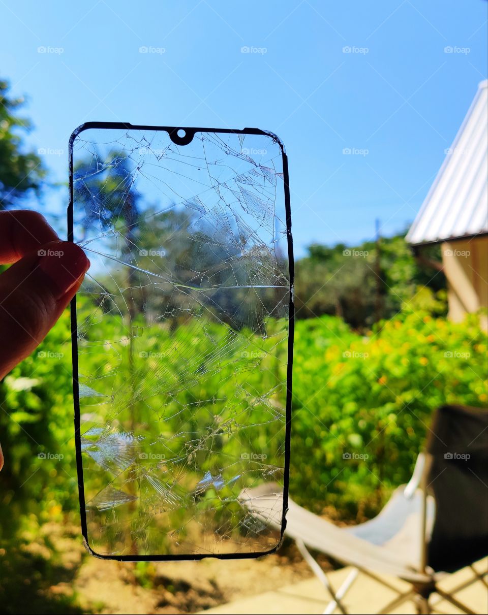 Broken point of view