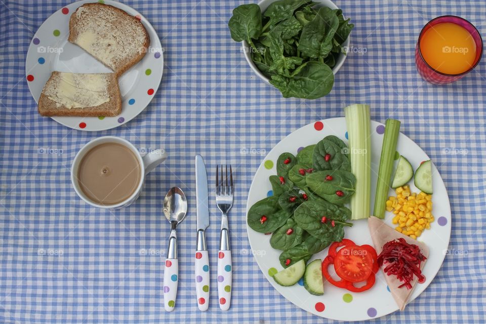 Knife, Food, Tablecloth, Napkin, Dinner