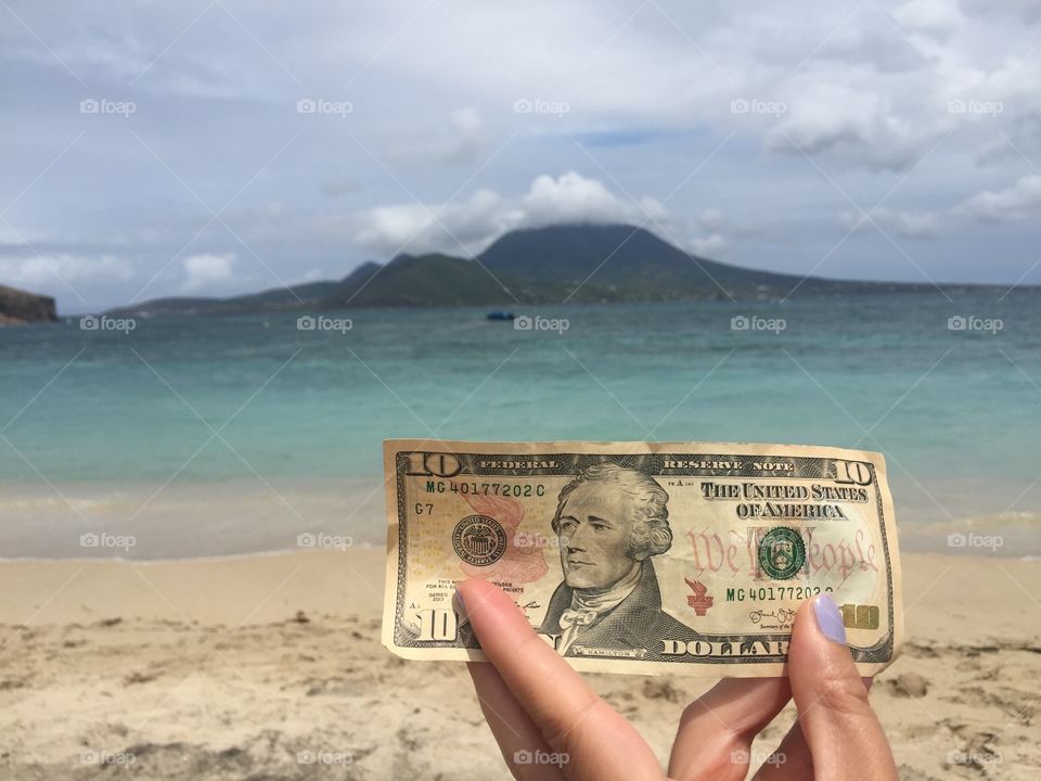 Alexander Hamilton, the former US president from the $10 bill was born on this island you can see, Nevis.