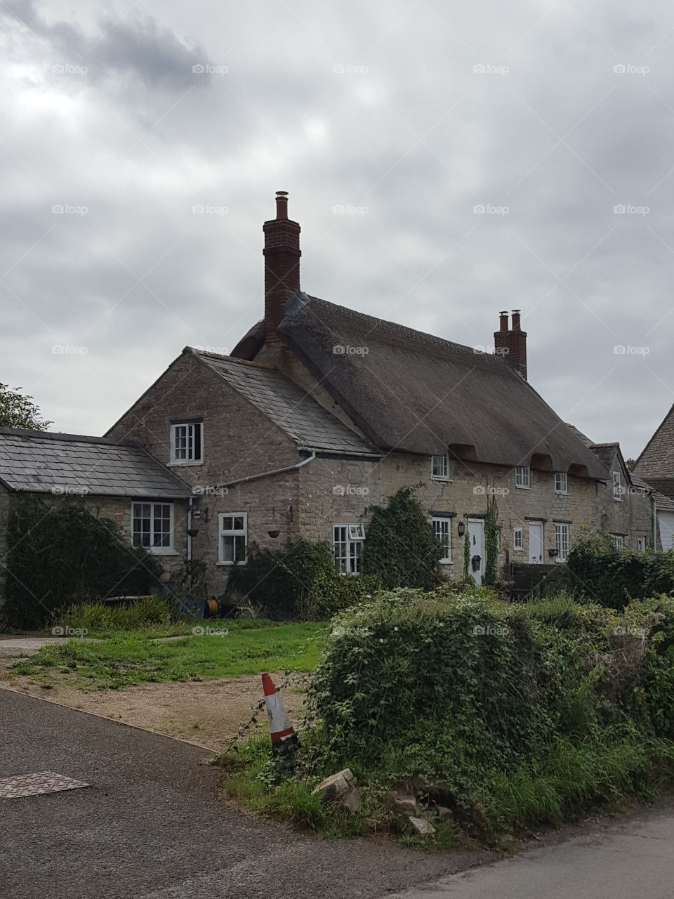 thatched cottage