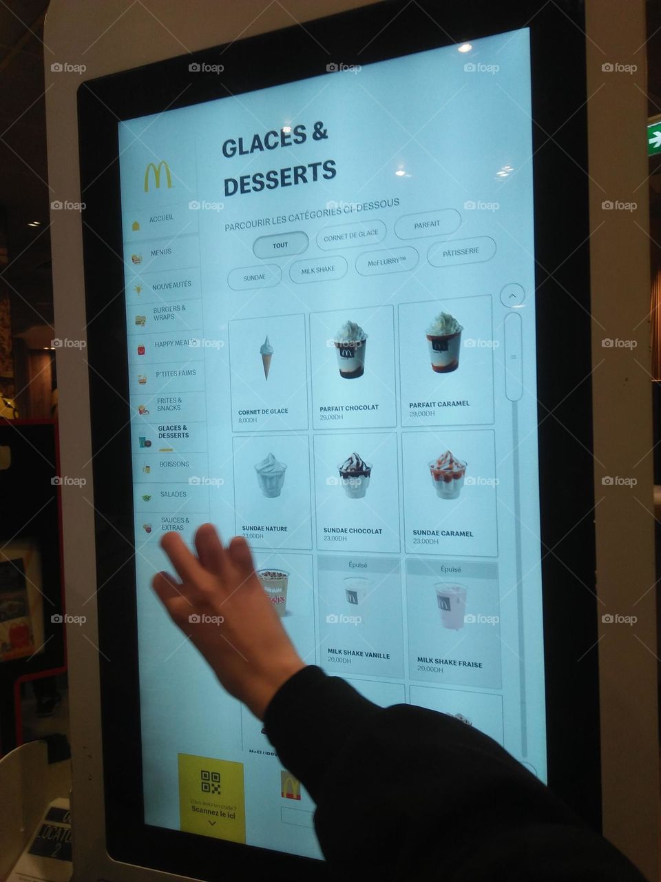 Electronic tablet in macdonald market.