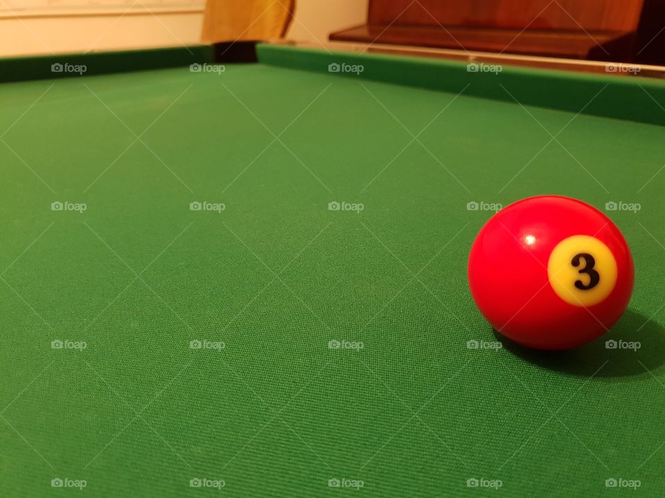 3 billiard-ball (red)