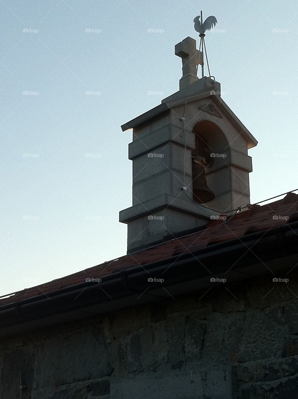 Roof with wind vane