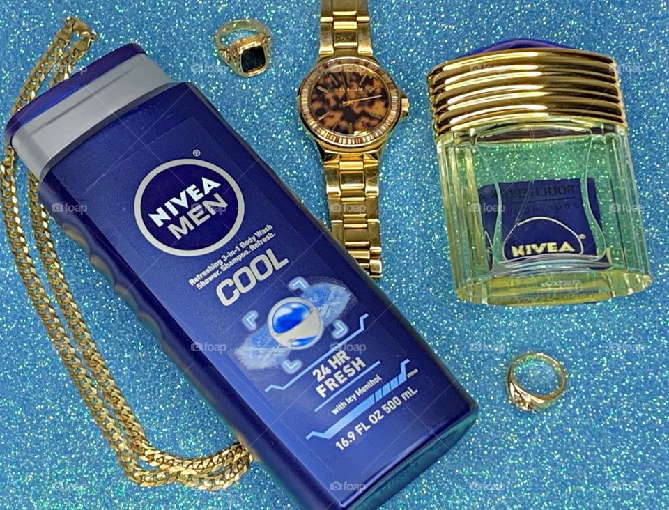 NIVEA MEN’s Cool Body Wash with icy menthol. This NIVEA body wash for men can be used for shaving, and as a shampoo and body wash that is specifically crafted for men's skin needs