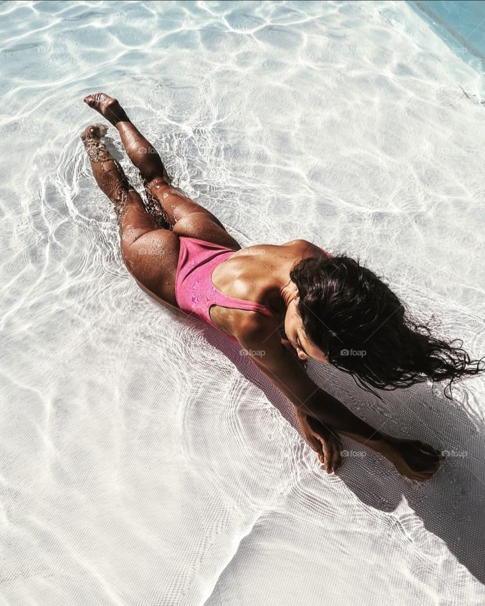 Keepin’ cool in the pool ❤