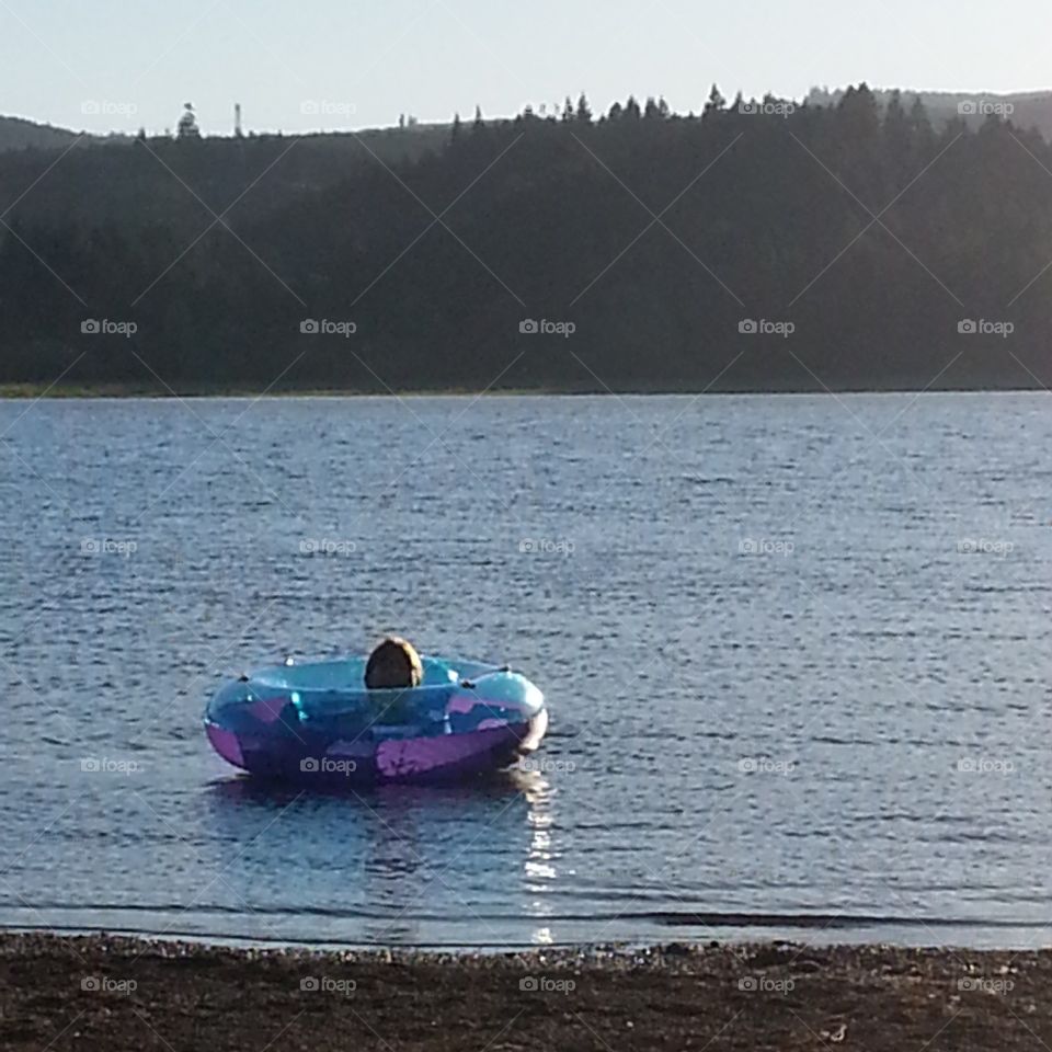 Floating on the lake. Cottage Grove Reservoir, Oregon