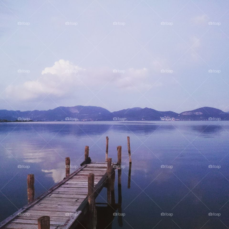waiting for "madama butterfly" .  lake of Massaciuccoli