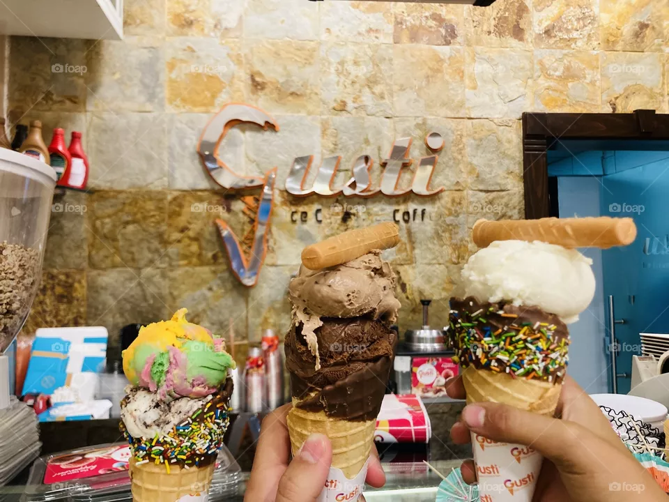 Delicious ice cream from a luxury store… Gusti 🍦