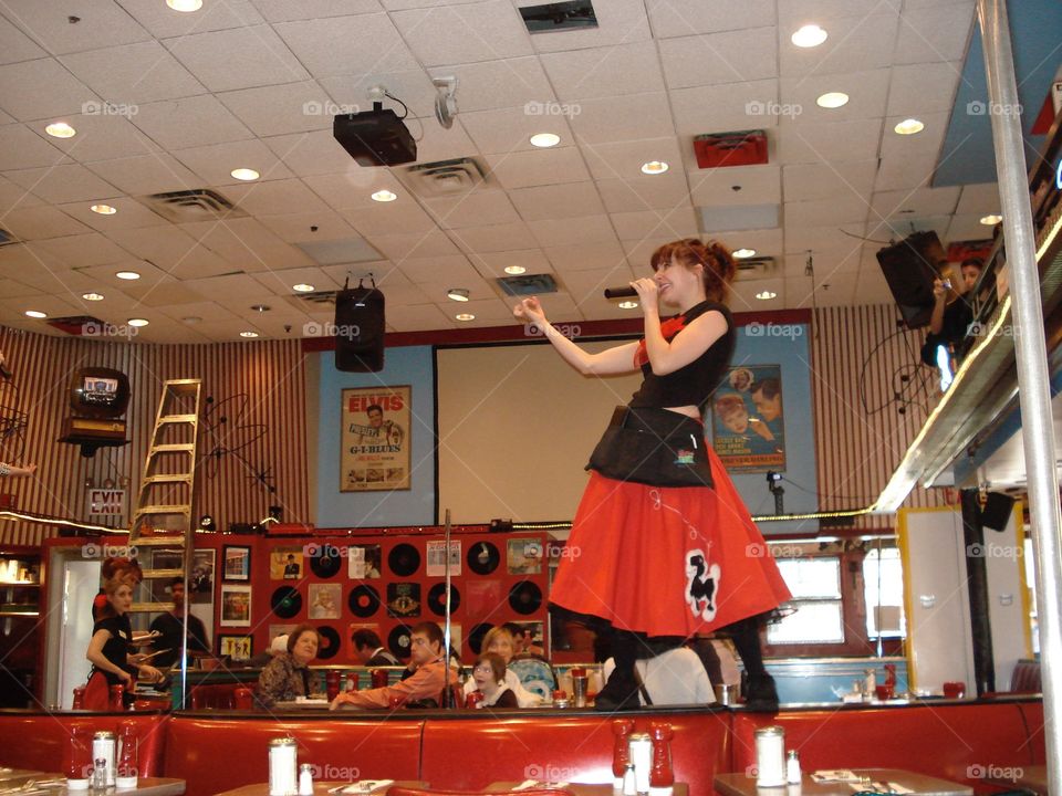 Ellen's Stardust Diner