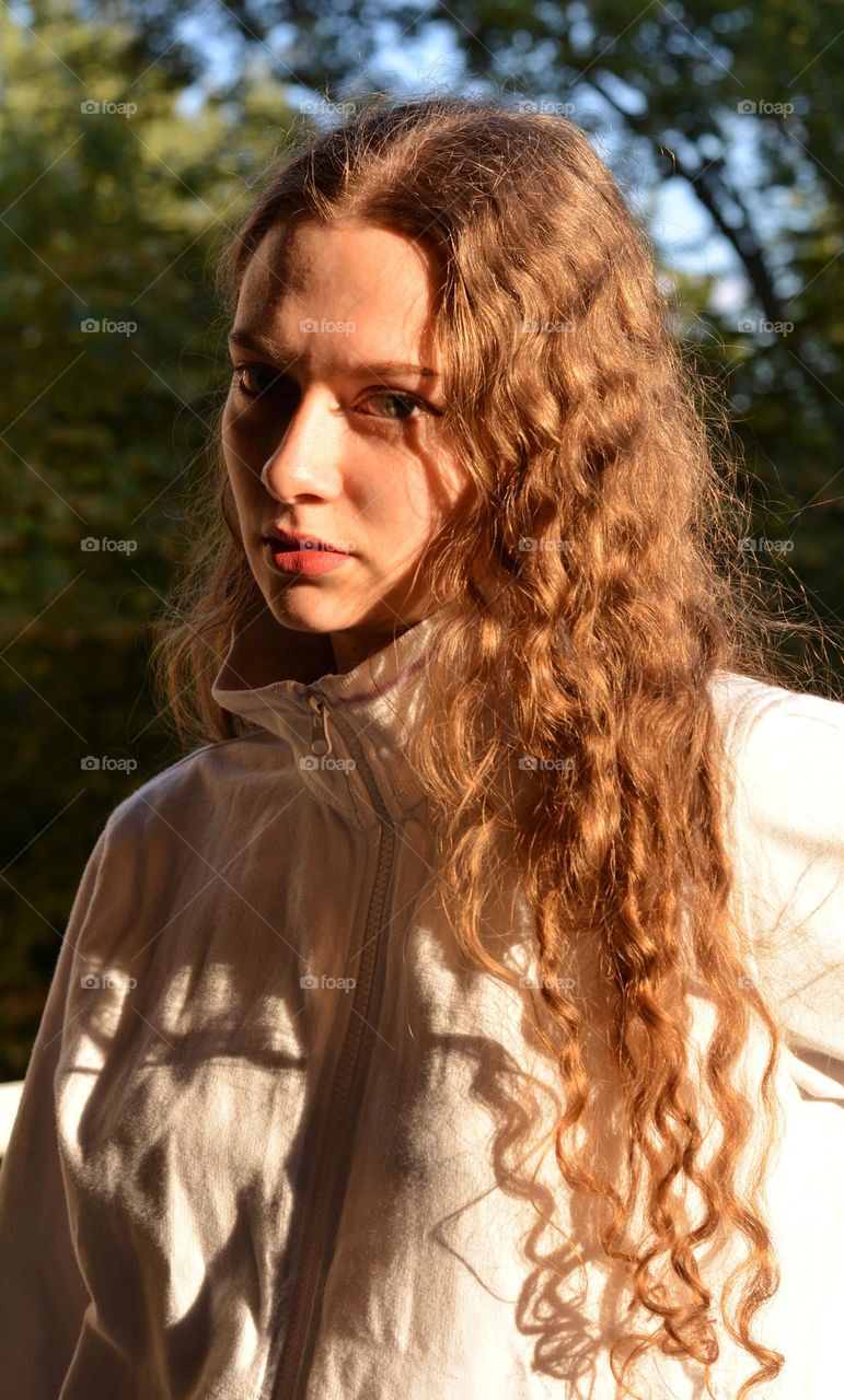 girl beautiful portrait in sunlight