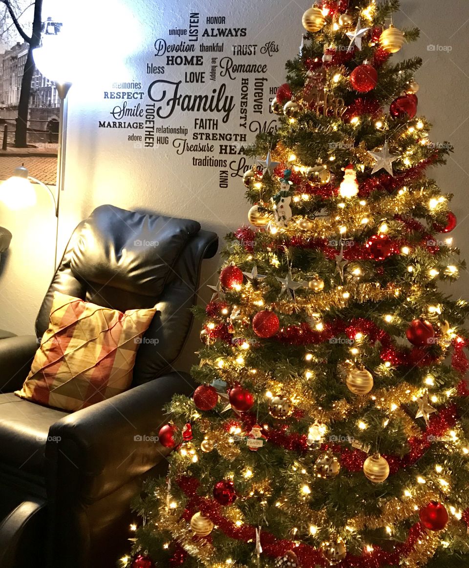 Christmas tree is finally up 😊