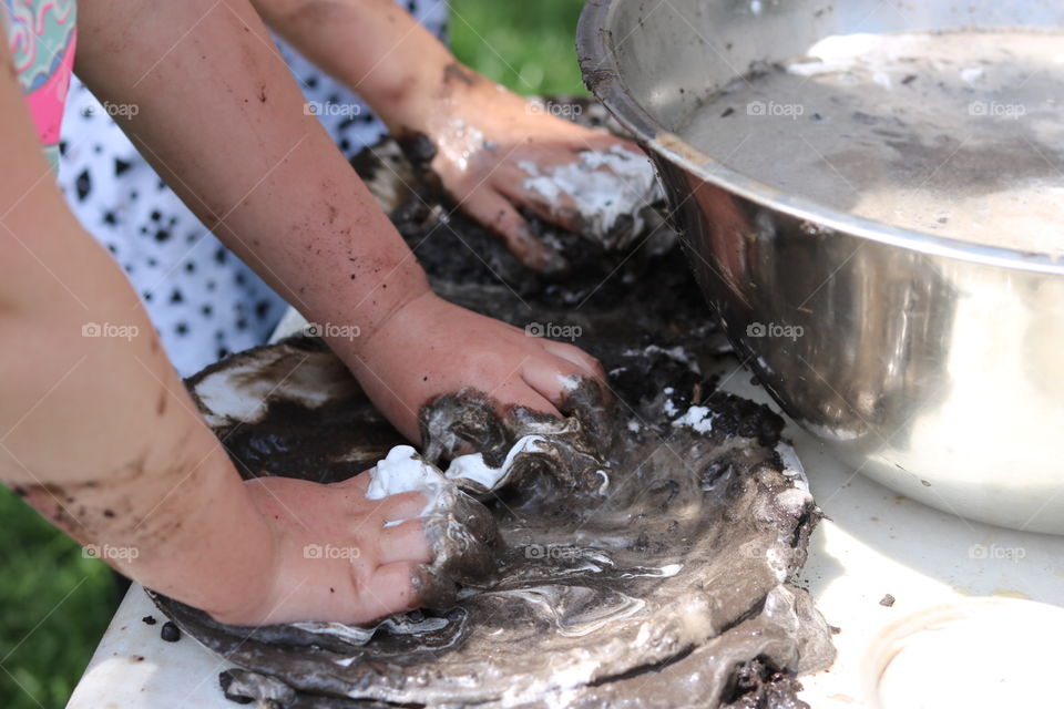Creative play with Mud pies!! 