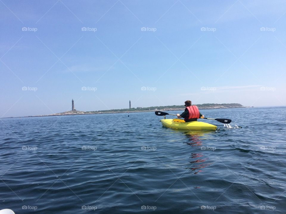 Kayaking to thachers island 