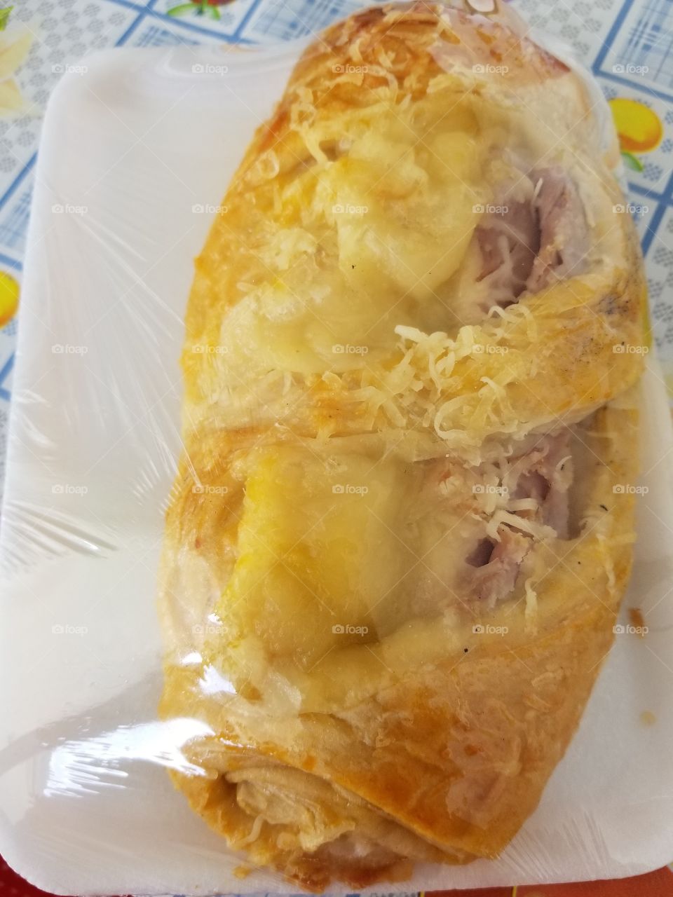 Pão recheado.