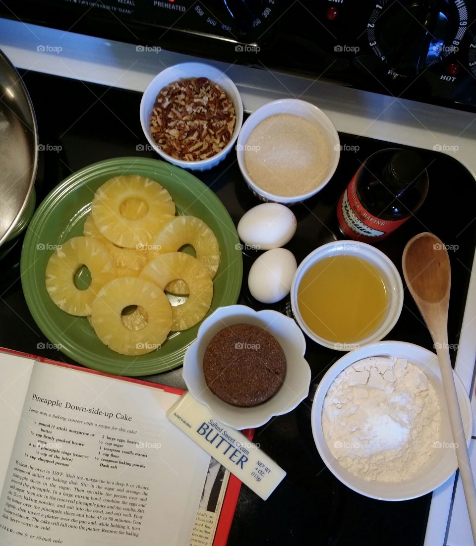 Ingredients for a Pinapple Downside Up Cake
