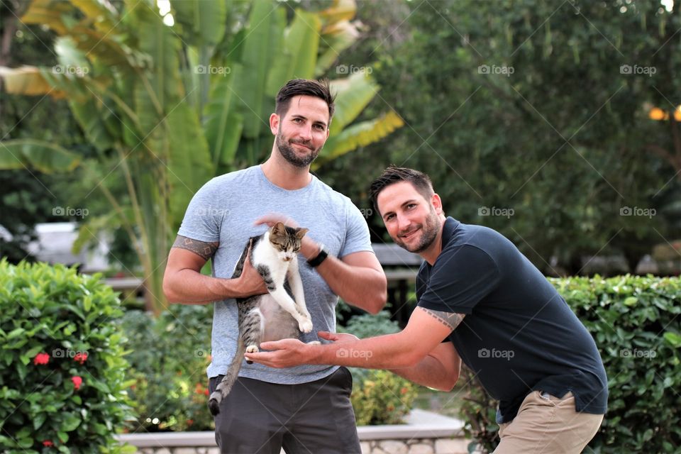 Twinning in Jamaica man!  Photobombed by a friendly cat of the islands.  Brotherly love at it’s best!