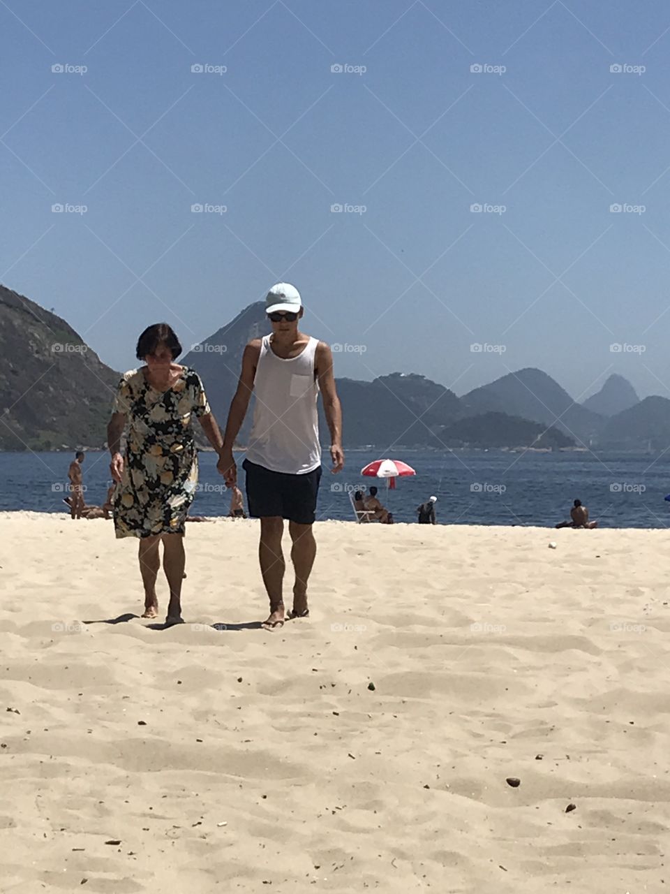 Caminhando na praia. 
