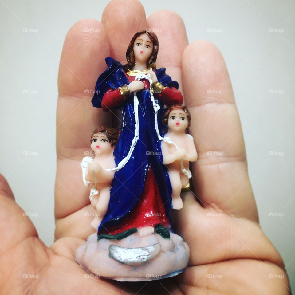 🇧🇷 Ó Nossa Senhora Desatadora dos Nós, rogai por nós que recorremos a vós. Amém. / 🇺🇸 O Our Lady, Untie the Knots, pray for us that we turn to you. Amen. / 🇮🇹 O Madonna, sciogli i nodi, prega per noi che ci rivolgiamo a te.  Amen.