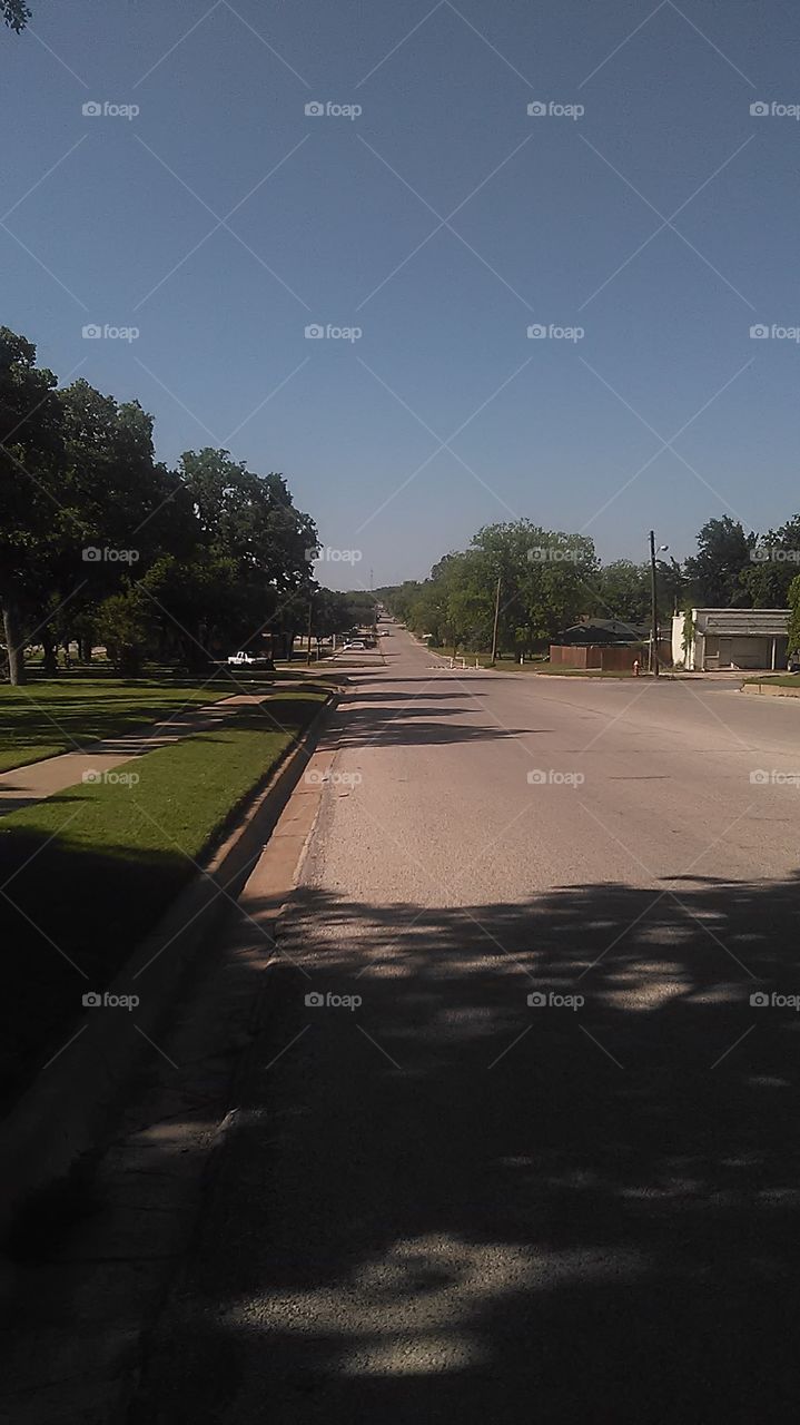 roadway north. this is a street in graham texas