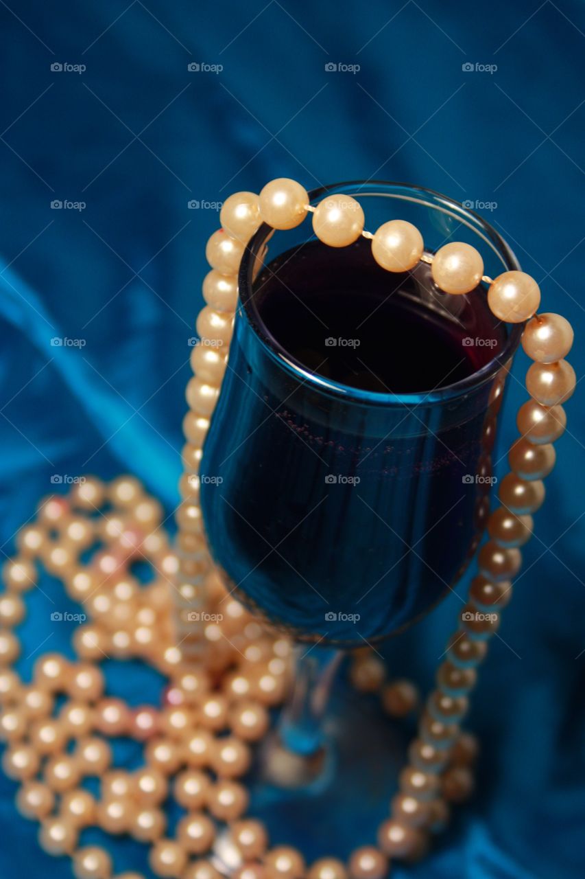 wine glass and pearls
