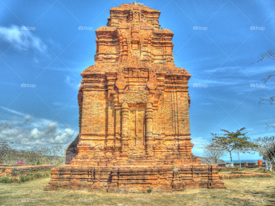 tower temple vietnam by gerdberger