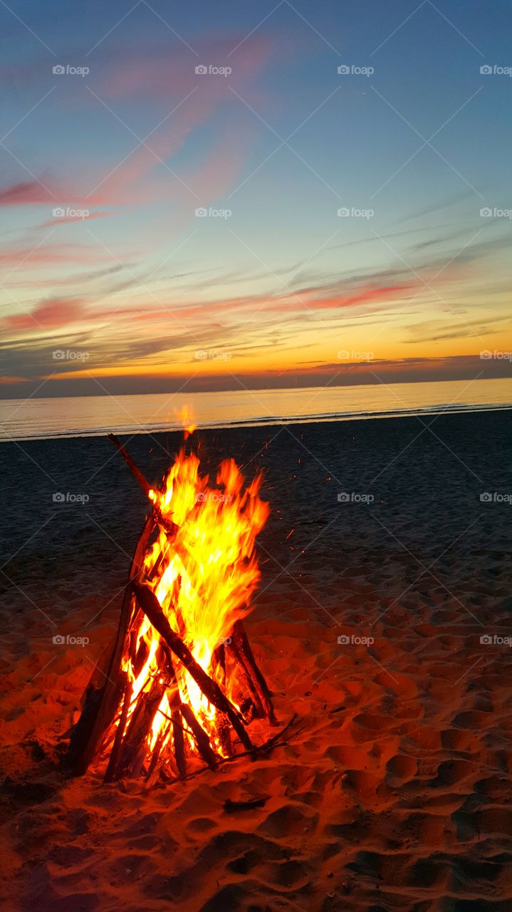 So proud of this pic. This was shot on the Castricum Beach. During the evening.