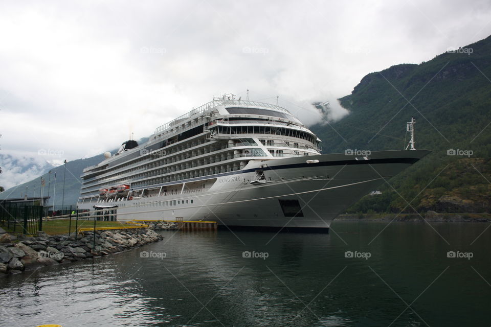 Summer vacation in Norway. Norway is truly fantastic. The landscape varies from fjords, mountains, snow all within the same area๐๐๐