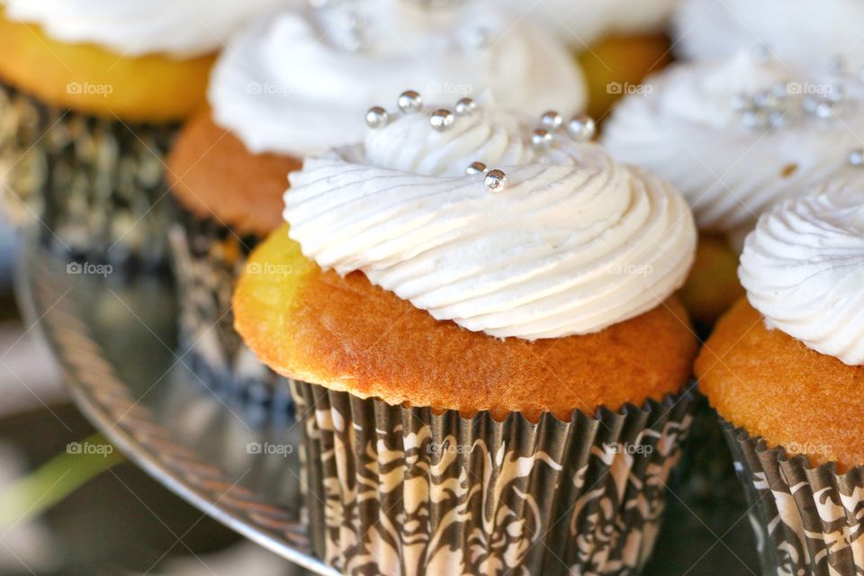 White frosted cupcakes