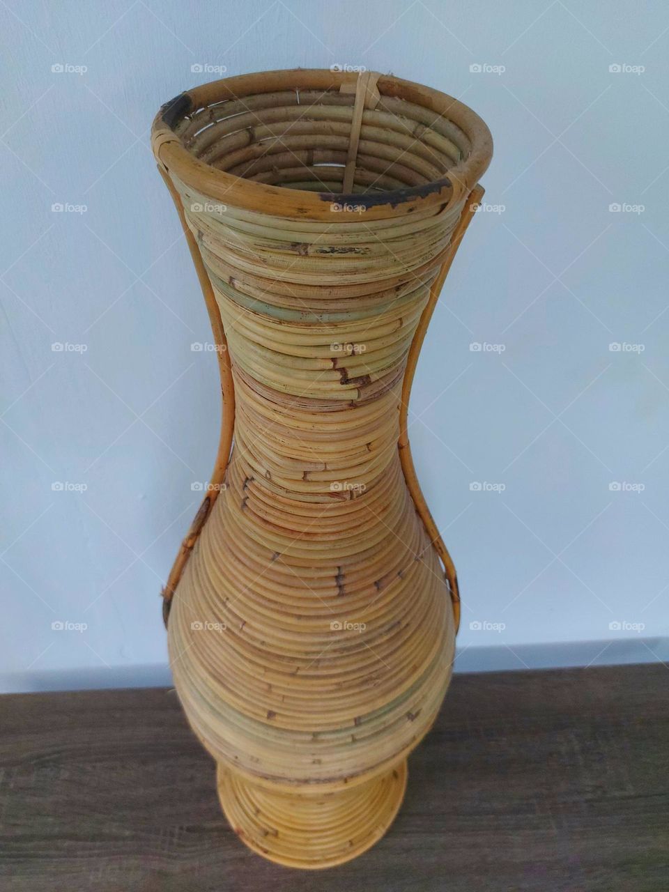 Rattan jars, handmade from rattan
