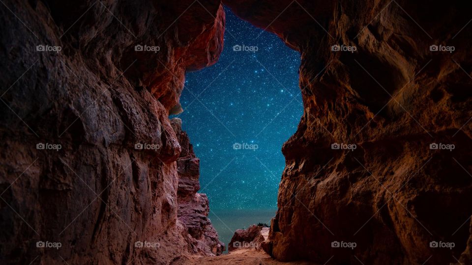 the window rock cave