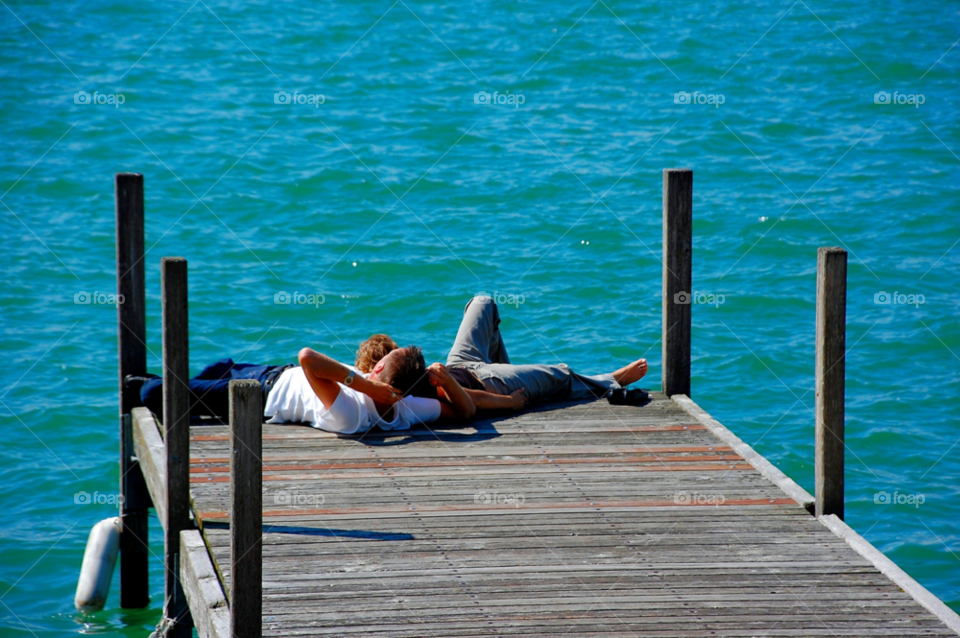 people sleeping love couple by wme