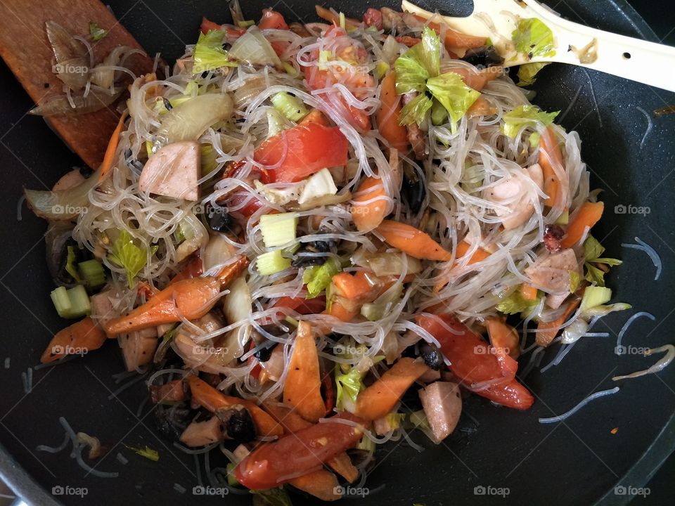 thai stay salad cooking at home