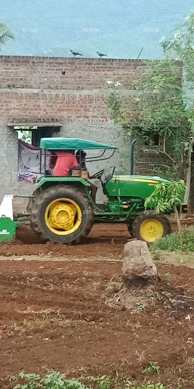 tractor
