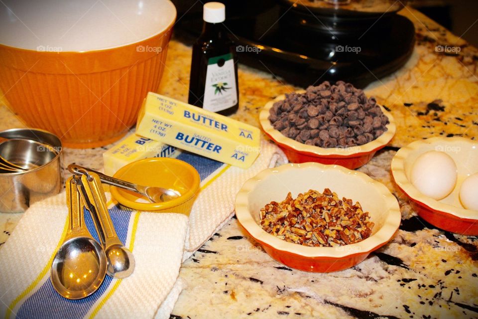 Ingredients to make chocolate chip cookies 