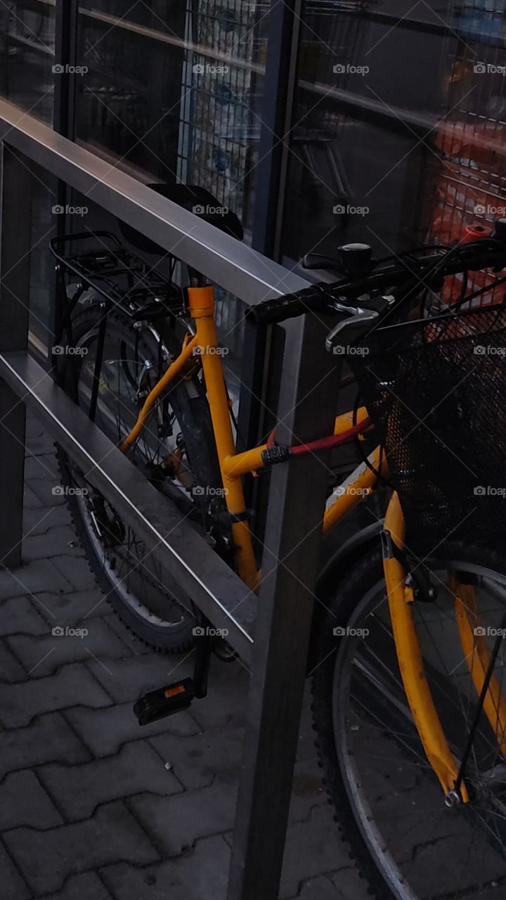 cycling is a part of my life, it is the same as life: learn how to ride a bike correctly, just like you understand life, in order to move on. if you fall, get up and keep going.