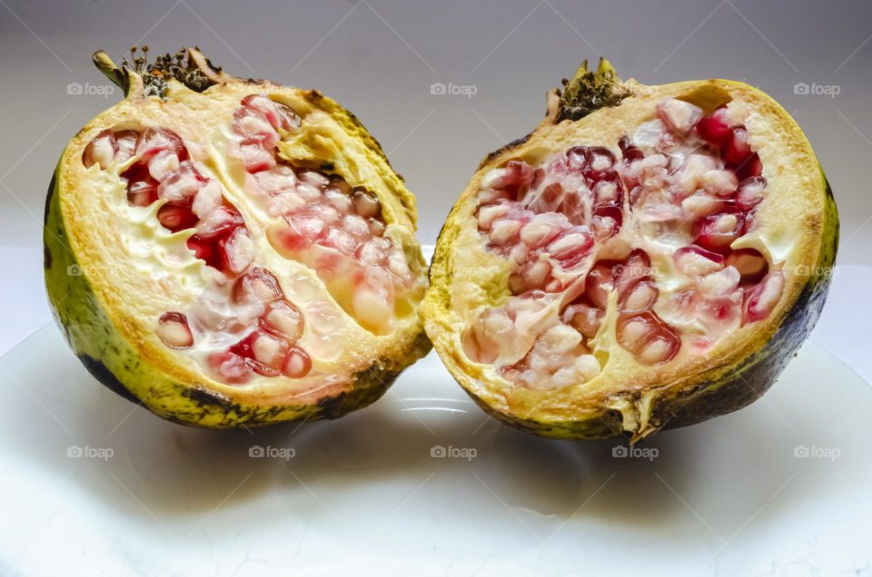 Pomegranete Cross Section