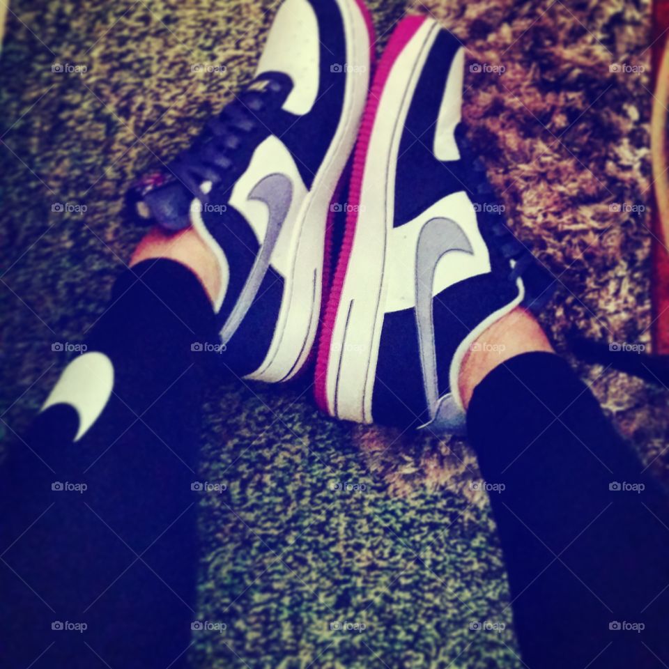 new kicks. showing off my  new kicks