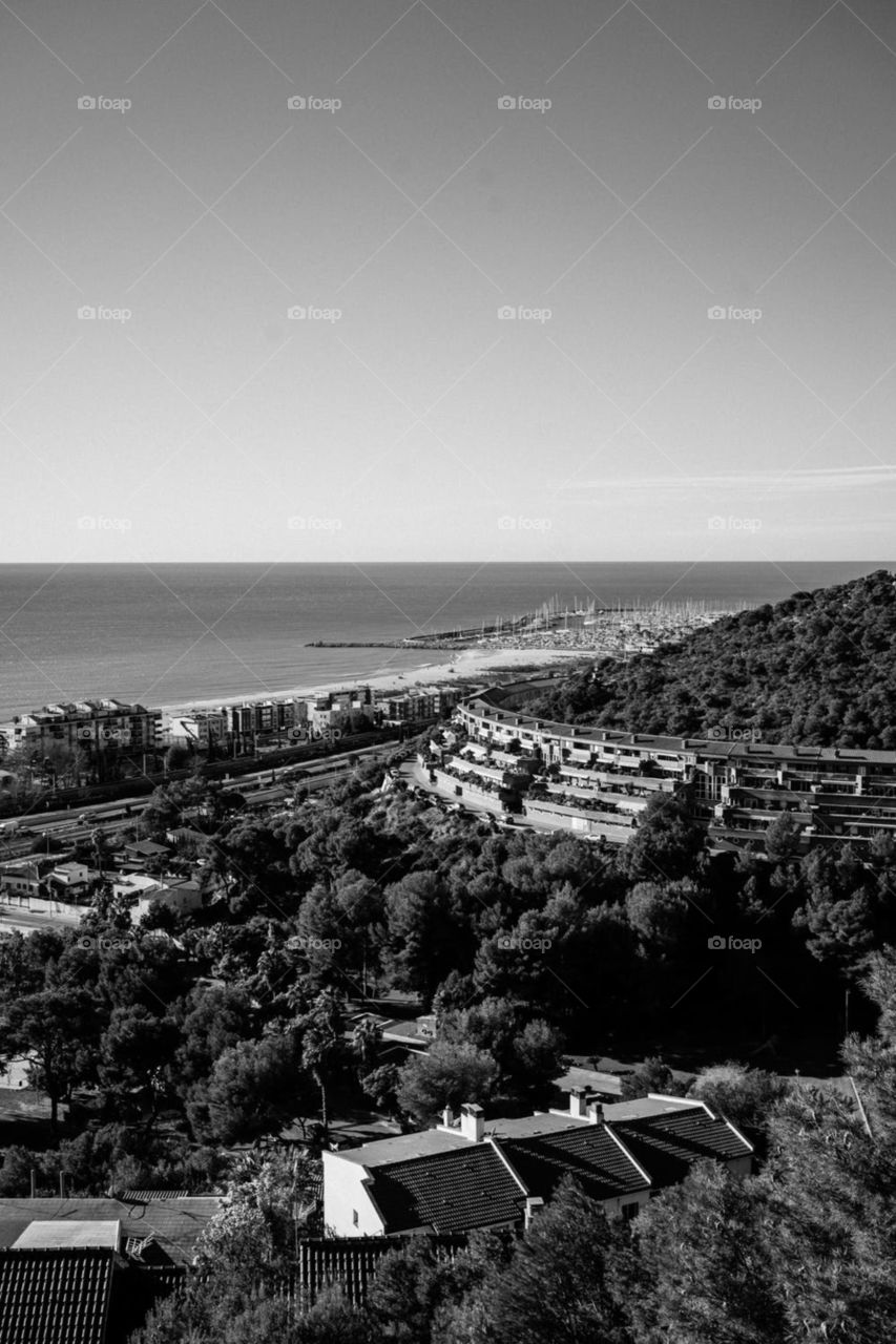 I would like describe this photo review on the sea water