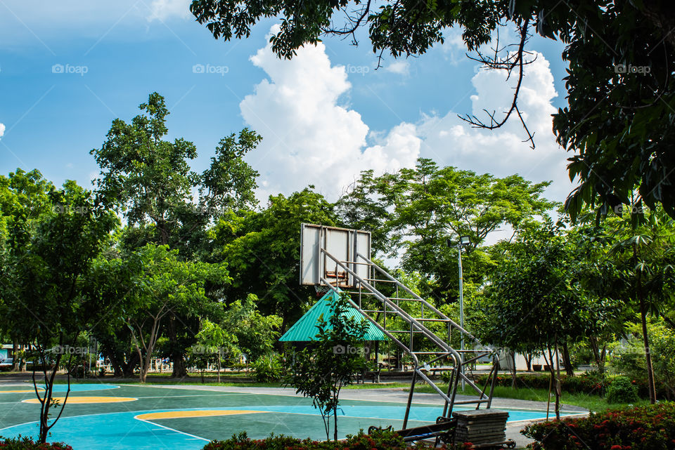 Outdoor basketball court floor polishing smooth and painted well protection in the park