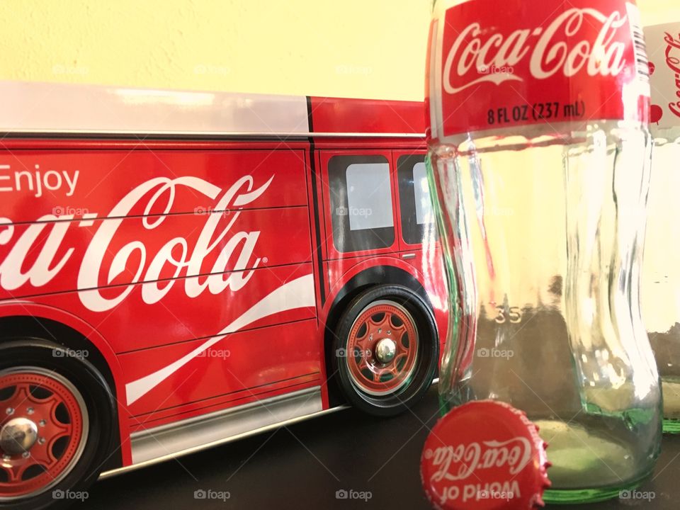 Taste the buzz Coca Cola 